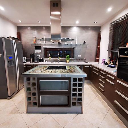 Luxury Basement In The Surrounding Of Budapest Apartment Mogyoród Екстериор снимка